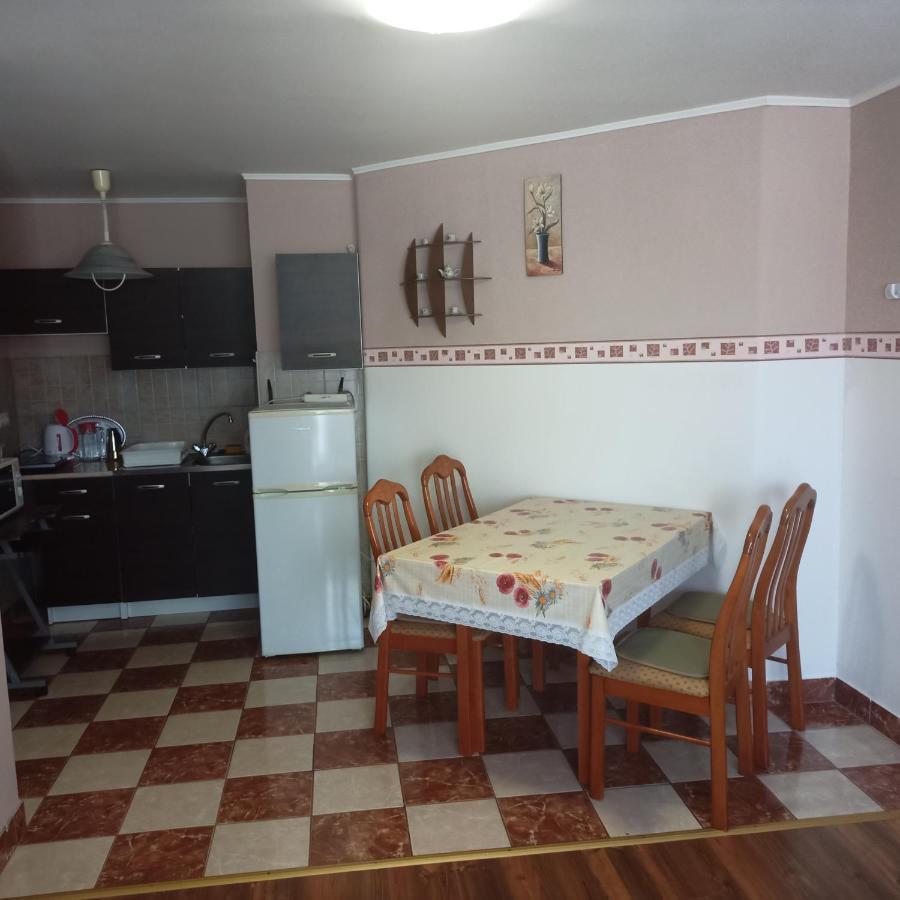 Livia Apartman Bük Esterno foto