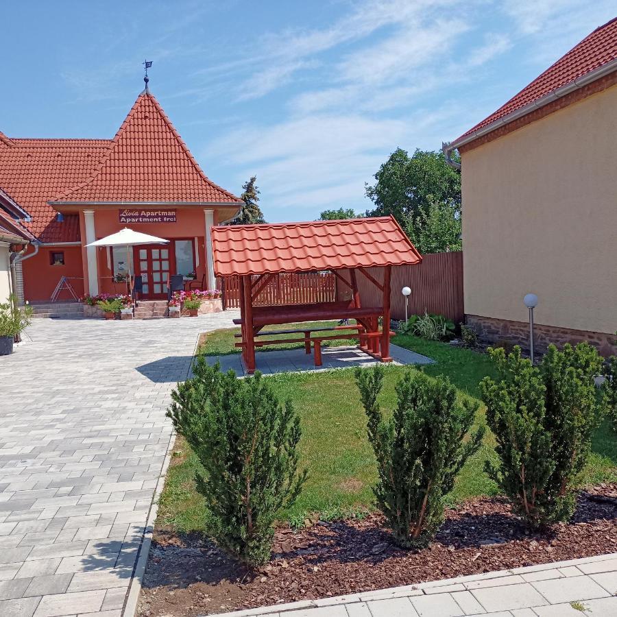 Livia Apartman Bük Esterno foto