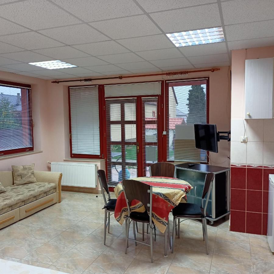 Livia Apartman Bük Esterno foto